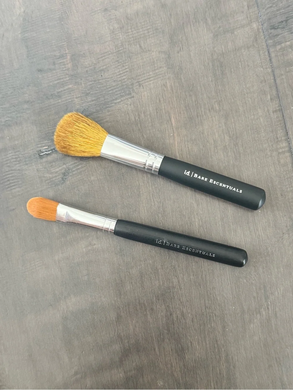 i.d. | Bare Escentuals makeup brushes